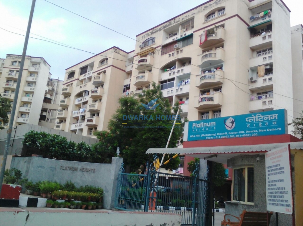 3bhk 2bath flat available on rent in sector18B Dwarka Platinum height apartment 